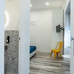 Fara's House Bed & Breakfast 4*