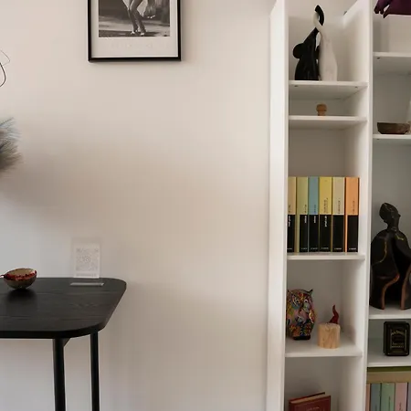 Bed and Breakfast Fara's House Νάπολη