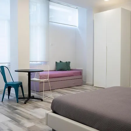 Fara's House Couette-café 4*